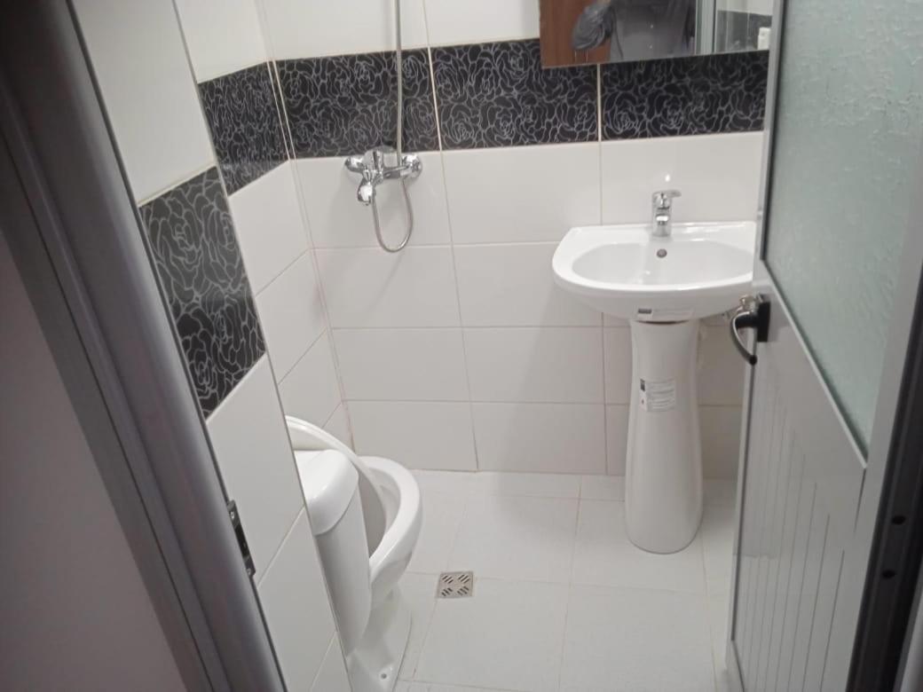 Vila N Dervishi Vlorë Екстериор снимка